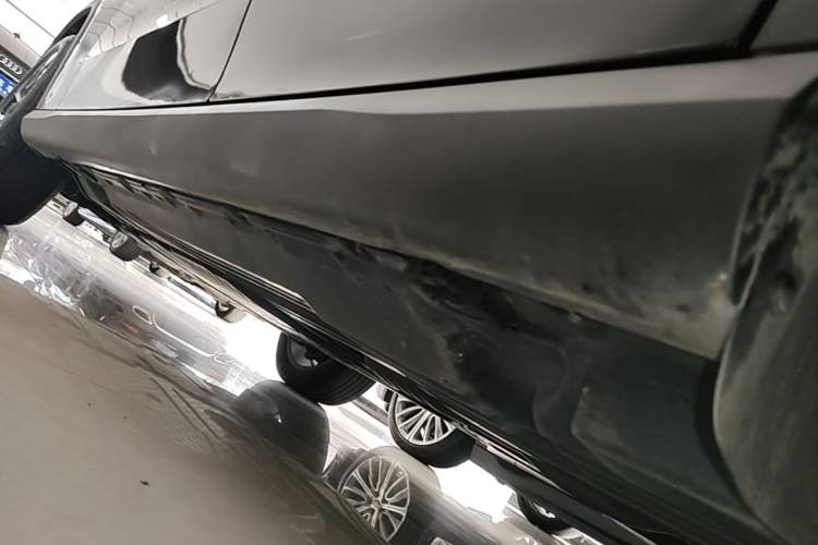 Used Mercedes-Benz GLC 2023 Facelift GLC 260 L 4MATIC Dynamic Version 5 Seats Left Side Sill
