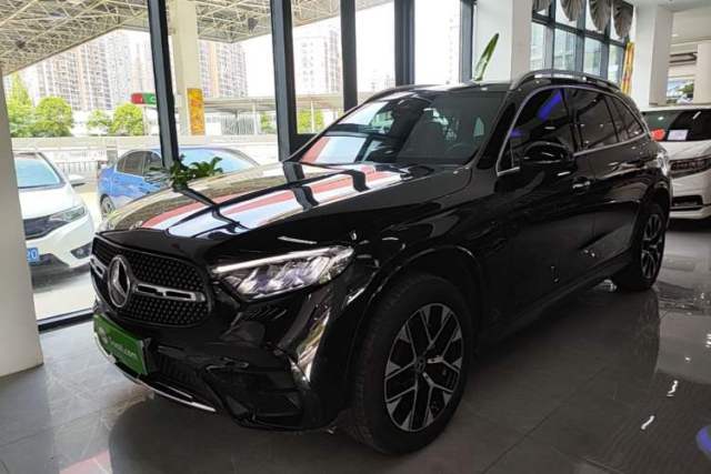 Used Mercedes-Benz GLC 2023 Facelift GLC 260 L 4MATIC Luxury Version 5 Seats