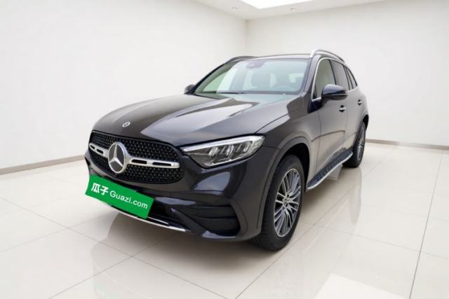Ojetý Mercedes-Benz GLC 2023 GLC 300 L 4MATIC Dynamic 7-Seater