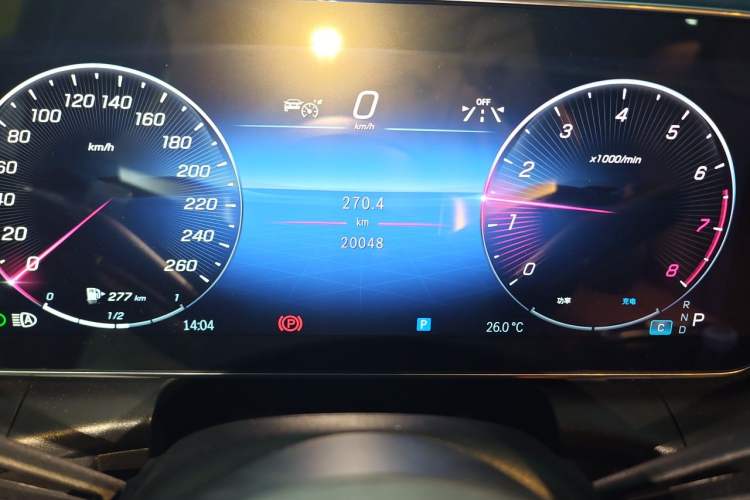 Used Mercedes-Benz GLC 2023 Refreshed GLC 300 L 4MATIC Luxury Version 7 Seats Odometer Close Up