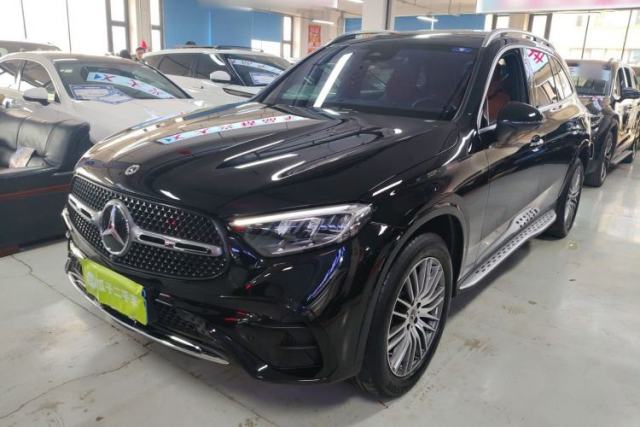 Ojetý Mercedes-Benz GLC 2023 Refreshed GLC 300 L 4MATIC Dynamic Edition 5 Seats