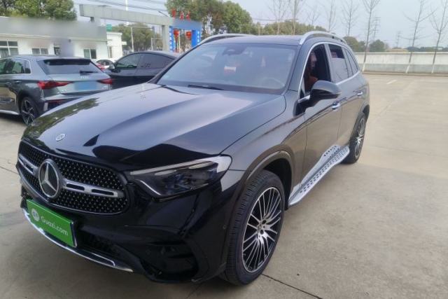 Ojetý Mercedes-Benz GLC 2023 GLC 300 L 4MATIC Luxury 7-Seater