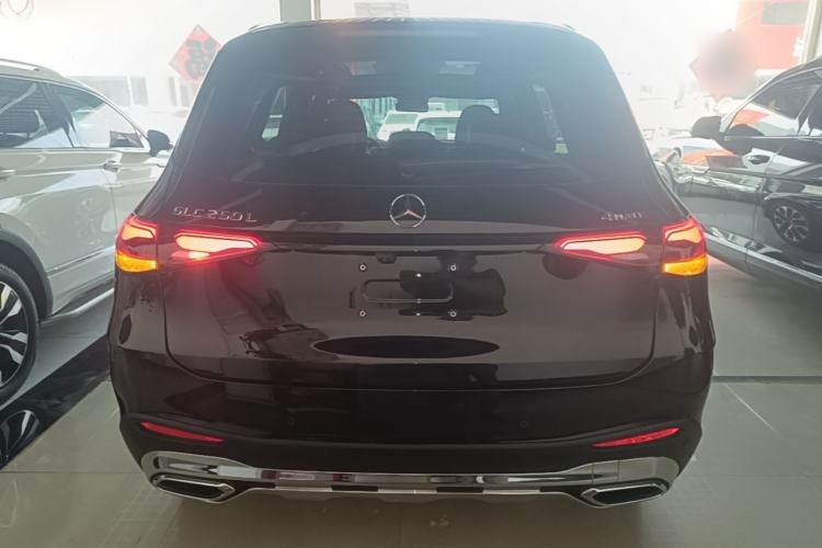 Used Mercedes-Benz GLC 2023 Facelift GLC 260 L 4MATIC Luxury Version 5 Seats Rear