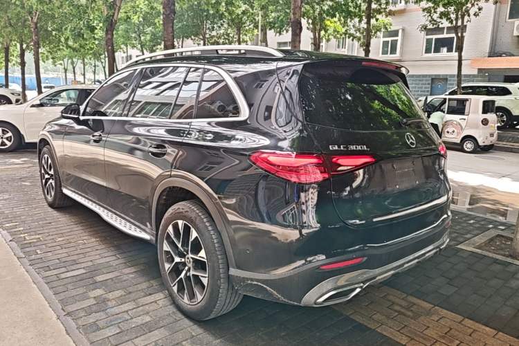 Used Mercedes-Benz GLC 2023 GLC 260 L 4MATIC Dynamic Edition 7-seater Rear Left 45 Deg
