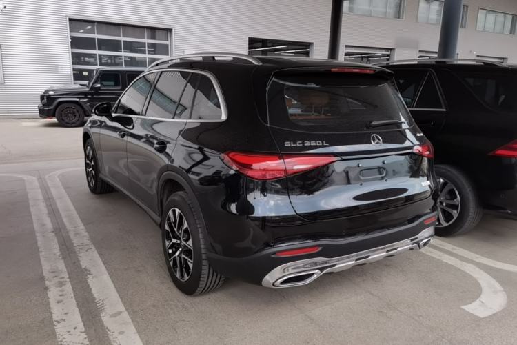 Used Mercedes-Benz GLC 2023 Facelift GLC 260 L 4MATIC Dynamic Version 5 Seats Rear Left 45 Deg