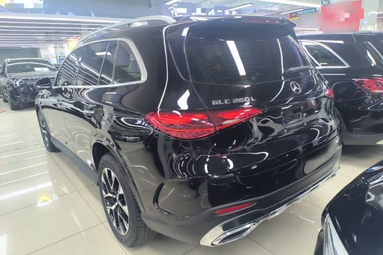 Used Mercedes-Benz GLC 2023 Facelift GLC 260 L 4MATIC Luxury Version 5 Seats Rear Left 45 Deg