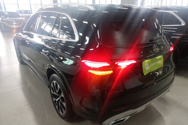 Used Mercedes-Benz GLC 2023 Facelift GLC 260 L 4MATIC Dynamic Version 5 Seats Rear Left 45 Deg