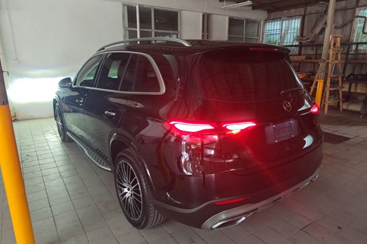 Used Mercedes-Benz GLC 2023 Facelifted GLC 300 L 4MATIC Luxury Version 5 Seats Rear Left 45 Deg