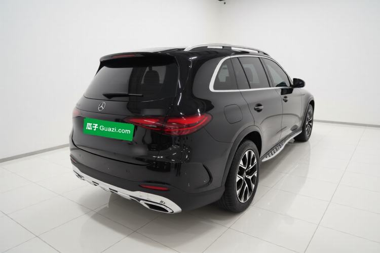 Used Mercedes-Benz GLC 2023 Facelift GLC 260 L 4MATIC Luxury Version 5 Seats Rear Right 45 Deg