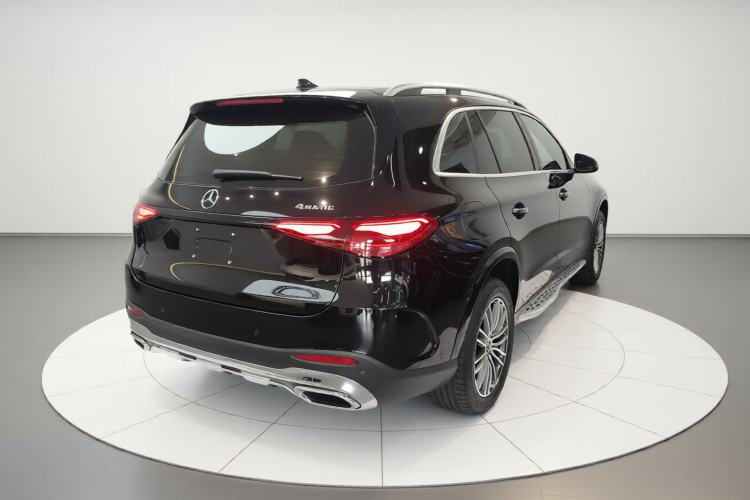 Used Mercedes-Benz GLC 2023 GLC 300 L 4MATIC Dynamic 7-Seater Rear Right 45 Deg
