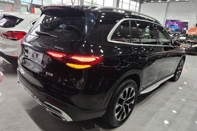 Used Mercedes-Benz GLC 2023 Facelift GLC 260 L 4MATIC Dynamic Version 5 Seats Rear Right 45 Deg
