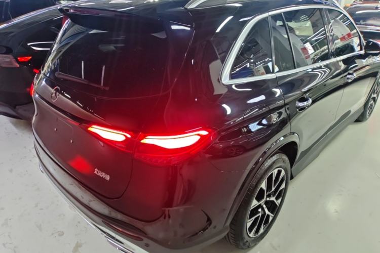 Used Mercedes-Benz GLC 2023 GLC 260 L 4MATIC Luxury Model 5 Seats Rear Right 45 Deg