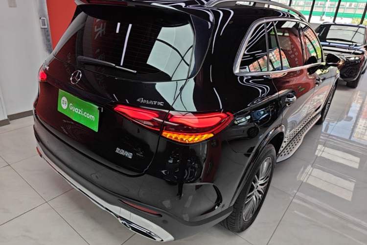 Used Mercedes-Benz GLC 2023 GLC 300 L 4MATIC Dynamic 7-Seater Rear Right 45 Deg