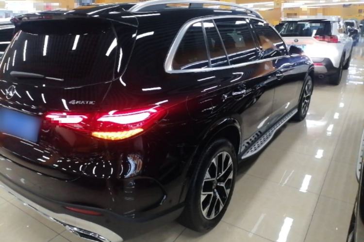 Used Mercedes-Benz GLC 2023 GLC 260 L 4MATIC Luxury 7-Seater Rear Right 45 Deg