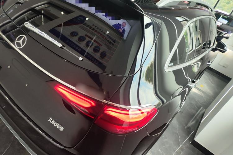 Used Mercedes-Benz GLC 2023 Refreshed GLC 300 L 4MATIC Luxury Version 7 Seats Rear Right 45 Deg