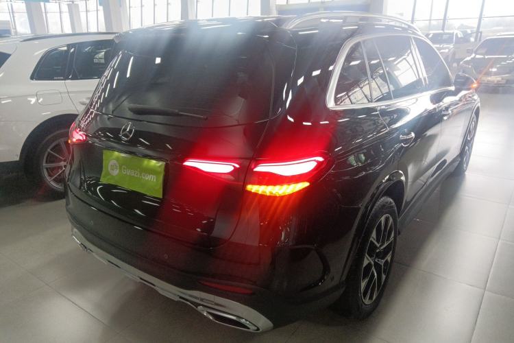 Used Mercedes-Benz GLC 2023 Facelift GLC 260 L 4MATIC Dynamic Version 5 Seats Rear Right 45 Deg