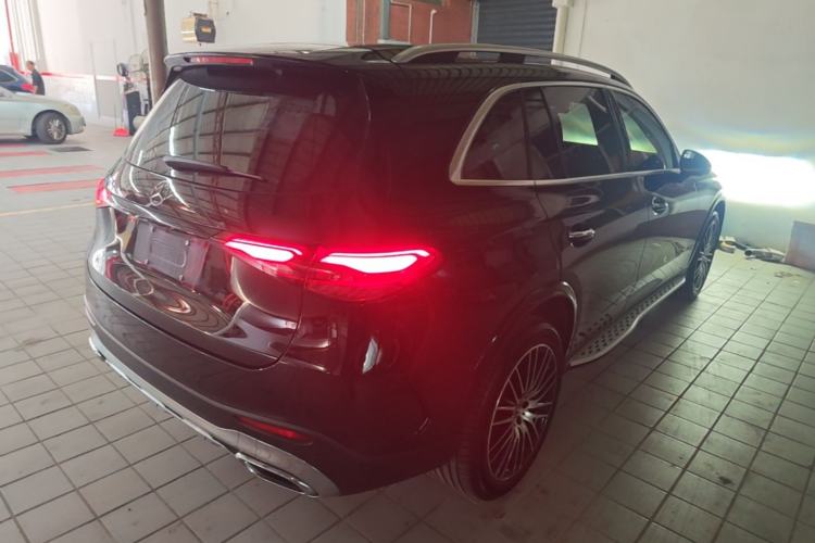 Used Mercedes-Benz GLC 2023 Facelifted GLC 300 L 4MATIC Luxury Version 5 Seats Rear Right 45 Deg