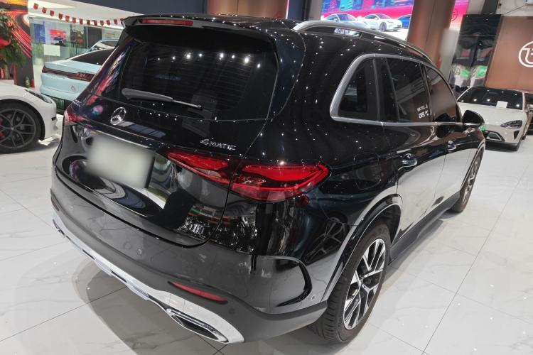 Used Mercedes-Benz GLC 2023 Facelift GLC 260 L 4MATIC Luxury Version 5 Seats Rear Right 45 Deg
