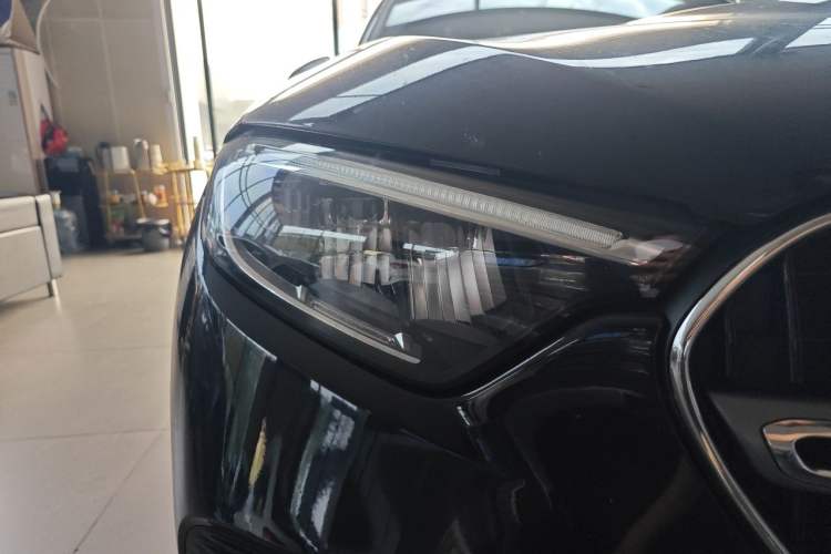 Used Mercedes-Benz GLC 2023 GLC 260 L 4MATIC Dynamic Edition 5-seater Right Front Headlight