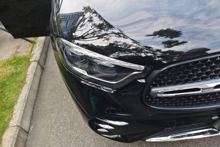 Used Mercedes-Benz GLC 2023 GLC 300 L 4MATIC Luxury 7-Seater Right Front Headlight