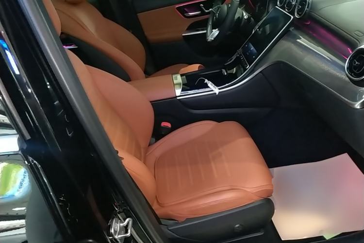 Used Mercedes-Benz GLC 2023 GLC 260 L 4MATIC Dynamic Edition 5-seater Right Front Seat