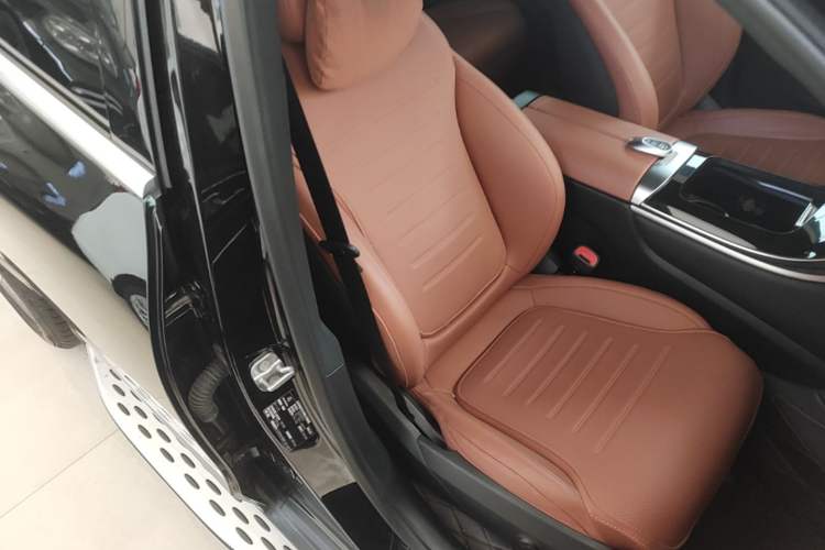Used Mercedes-Benz GLC 2023 GLC 300 L 4MATIC Dynamic Edition 5-seater Right Front Seat