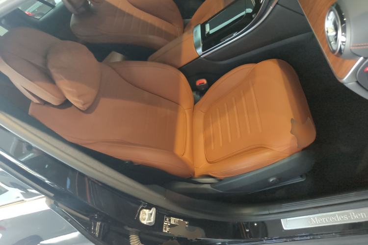 Used Mercedes-Benz GLC 2023 GLC 300 L 4MATIC Dynamic 7-Seater Right Front Seat
