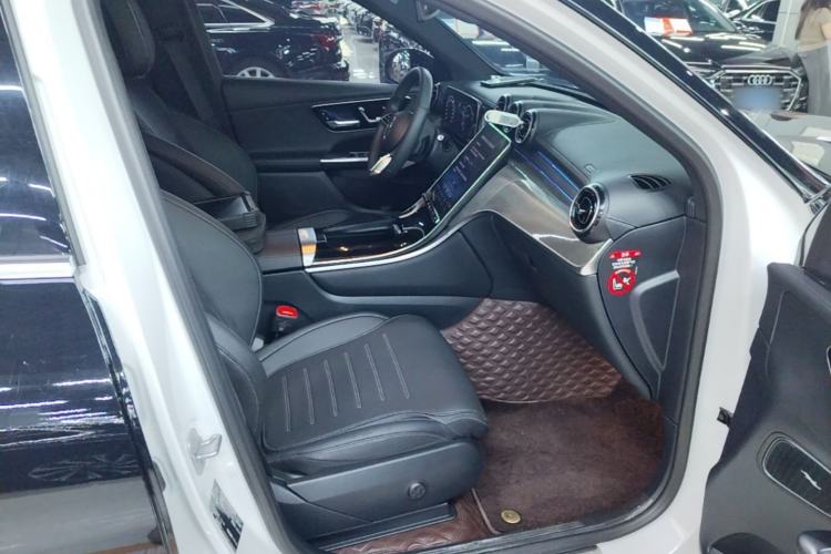 Used Mercedes-Benz GLC 2023 GLC 260 L 4MATIC Dynamic Edition 5-seater Right Front Seat