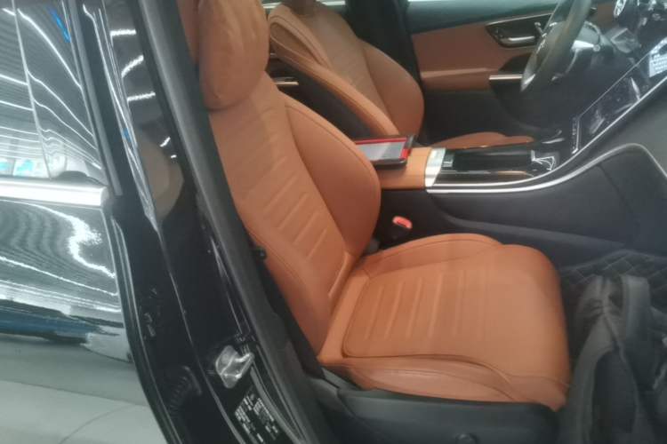 Used Mercedes-Benz GLC 2023 GLC 260 L 4MATIC Luxury Model 5 Seats Right Front Seat