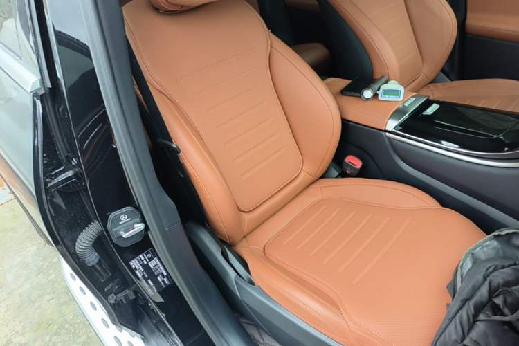 Used Mercedes-Benz GLC 2023 Refreshed GLC 300 L 4MATIC Dynamic Edition 5 Seats Right Front Seat