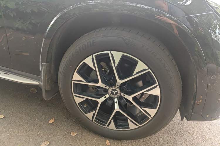 Used Mercedes-Benz GLC 2023 GLC 260 L 4MATIC Luxury 7-Seater Right Front Wheel Hub