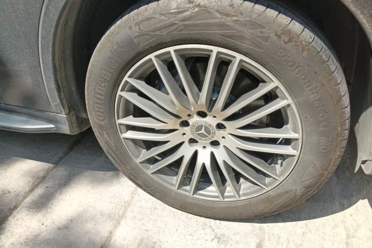Used Mercedes-Benz GLC 2023 Refreshed GLC 300 L 4MATIC Dynamic Version 7-Seater Right Front Wheel Hub