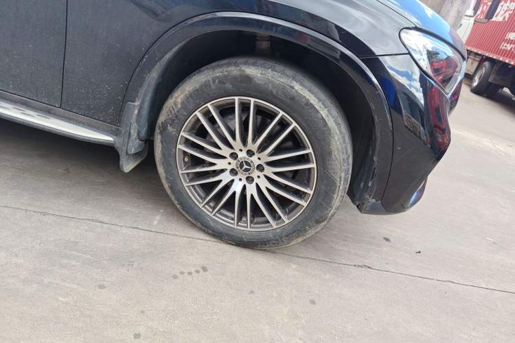 Used Mercedes-Benz GLC 2023 GLC 300 L 4MATIC Dynamic 7-Seater Right Front Wheel Hub