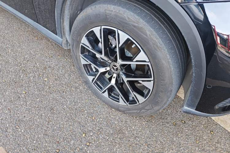 Used Mercedes-Benz GLC 2023 GLC 260 L 4MATIC Dynamic Edition 5-seater Right Front Wheel Hub