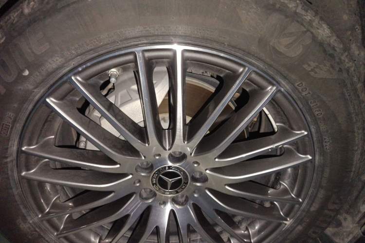 Used Mercedes-Benz GLC 2023 GLC 300 L 4MATIC Dynamic Edition 5-seater Right Front Wheel Hub