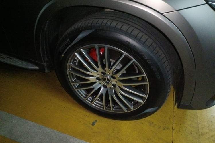Used Mercedes-Benz GLC 2023 GLC 300 L 4MATIC Dynamic 7-Seater Right Front Wheel Hub