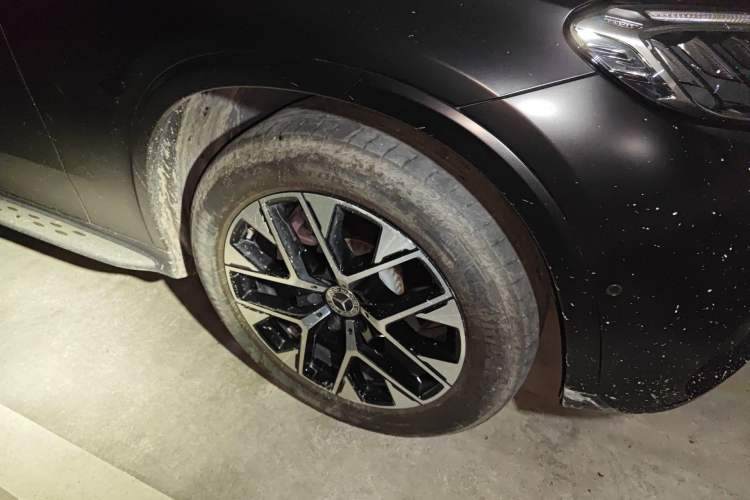 Used Mercedes-Benz GLC 2023 GLC 260 L 4MATIC Luxury 7-Seater Right Front Wheel Hub