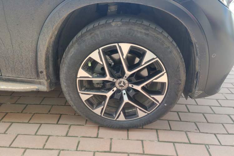 Used Mercedes-Benz GLC 2023 GLC 260 L 4MATIC Luxury 7-Seater Right Front Wheel Hub