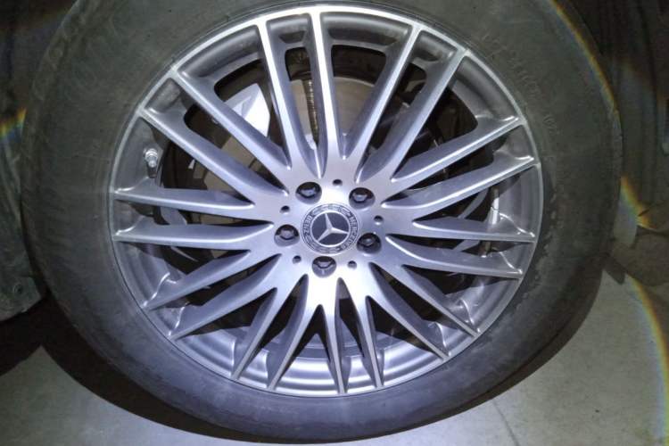 Used Mercedes-Benz GLC 2023 Refreshed GLC 300 L 4MATIC Dynamic Version 7-Seater Right Front Wheel Hub