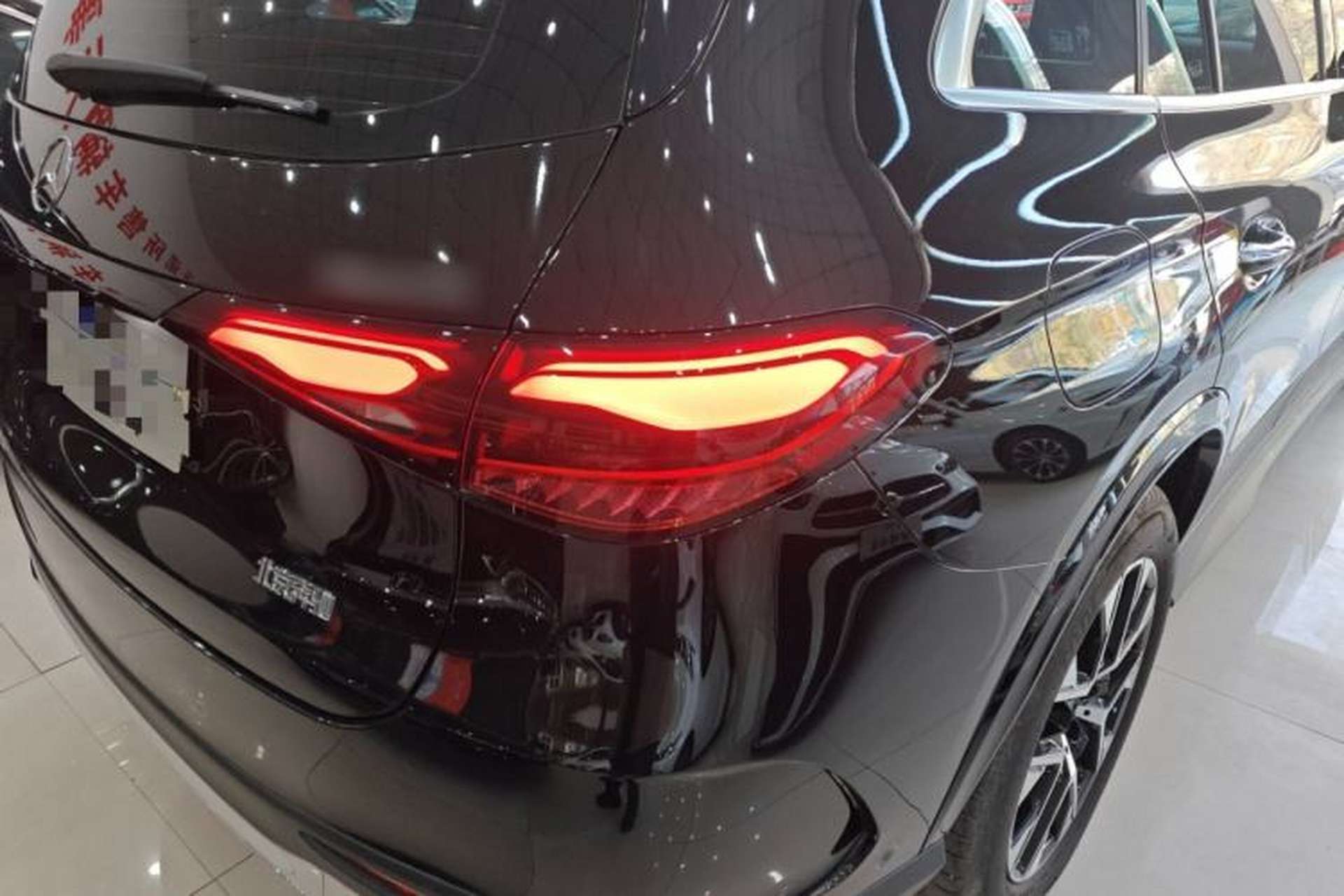 Used Mercedes-Benz GLC 2023 GLC 260 L 4MATIC Luxury Model 5 Seats Right Rear Taillight