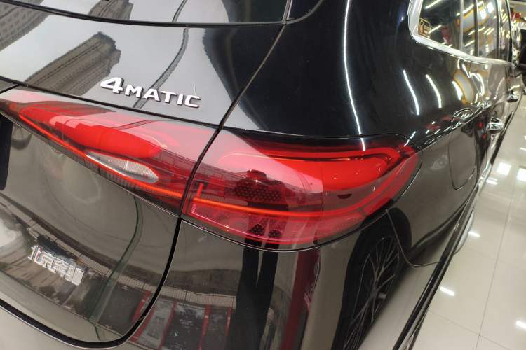 Used Mercedes-Benz GLC 2023 Refreshed GLC 300 L 4MATIC Dynamic Edition 5 Seats Right Rear Taillight