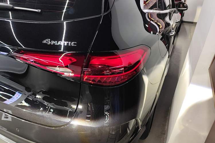 Used Mercedes-Benz GLC 2023 GLC 300 L 4MATIC Dynamic 7-Seater Right Rear Taillight