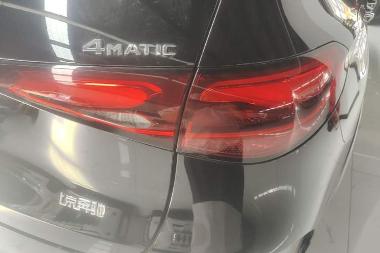 Used Mercedes-Benz GLC 2023 GLC 260 L 4MATIC Luxury Model 5 Seats Right Rear Taillight