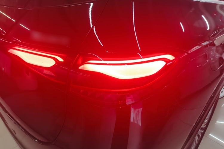 Used Mercedes-Benz GLC 2023 Refreshed GLC 300 L 4MATIC Dynamic Edition 5 Seats Right Rear Taillight