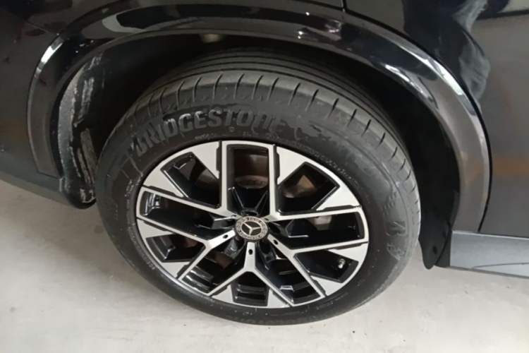 Used Mercedes-Benz GLC 2023 Facelift GLC 260 L 4MATIC Luxury Version 5 Seats Right Rear Wheel Hub