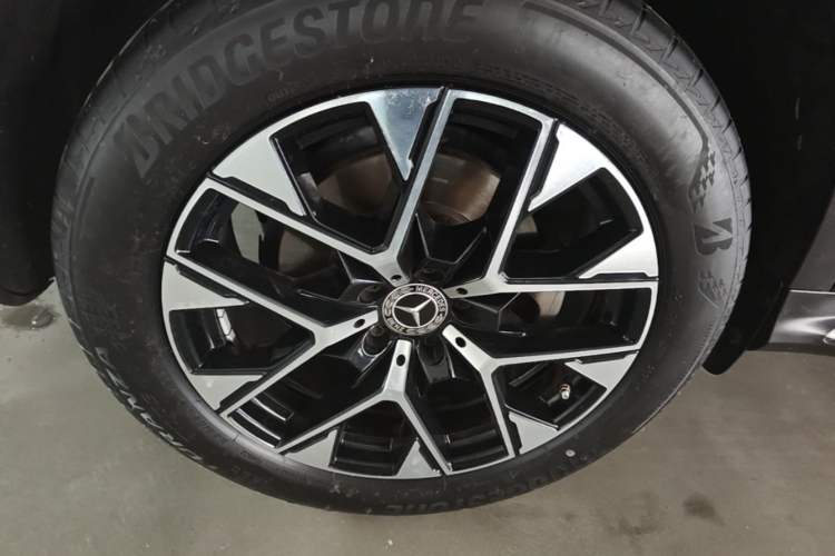 Used Mercedes-Benz GLC 2023 Facelift GLC 260 L 4MATIC Dynamic Version 5 Seats Right Rear Wheel Hub