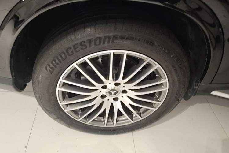 Used Mercedes-Benz GLC 2023 Refreshed GLC 300 L 4MATIC Dynamic Edition 5 Seats Right Rear Wheel Hub