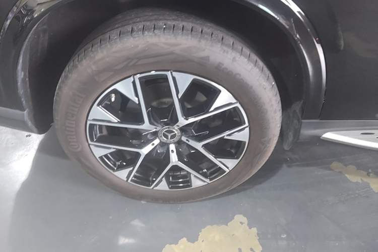 Used Mercedes-Benz GLC 2023 GLC 260 L 4MATIC Luxury 7-Seater Right Rear Wheel Hub