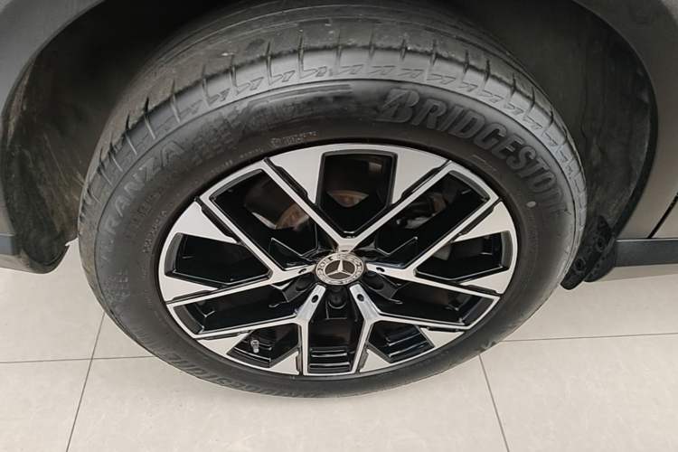 Used Mercedes-Benz GLC 2023 Facelift GLC 260 L 4MATIC Dynamic Version 5 Seats Right Rear Wheel Hub