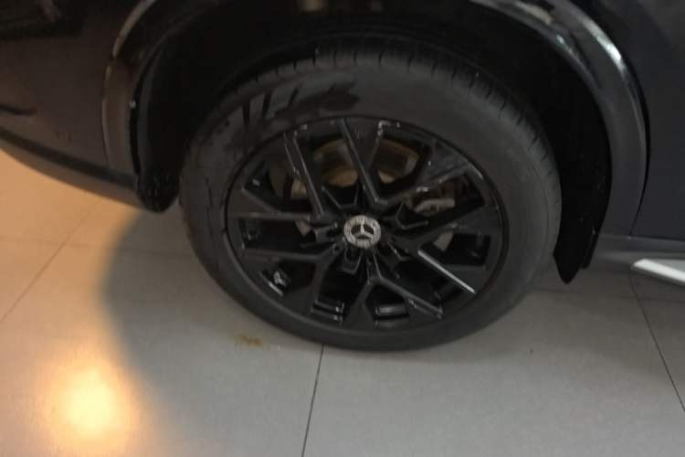 Used Mercedes-Benz GLC 2023 GLC 260 L 4MATIC Luxury Model 5 Seats Right Rear Wheel Hub